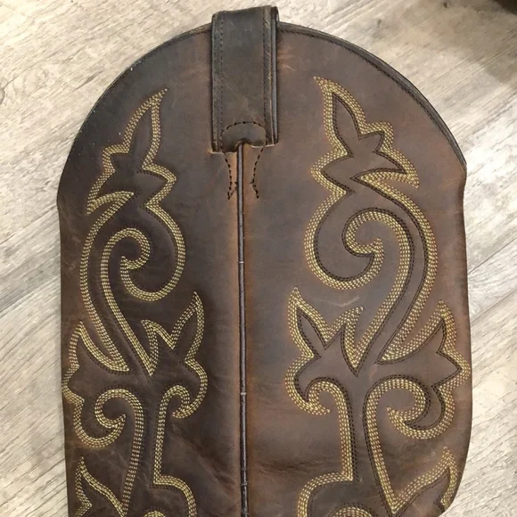 Justin Buck in Brown Boots - Picture 6 of 12